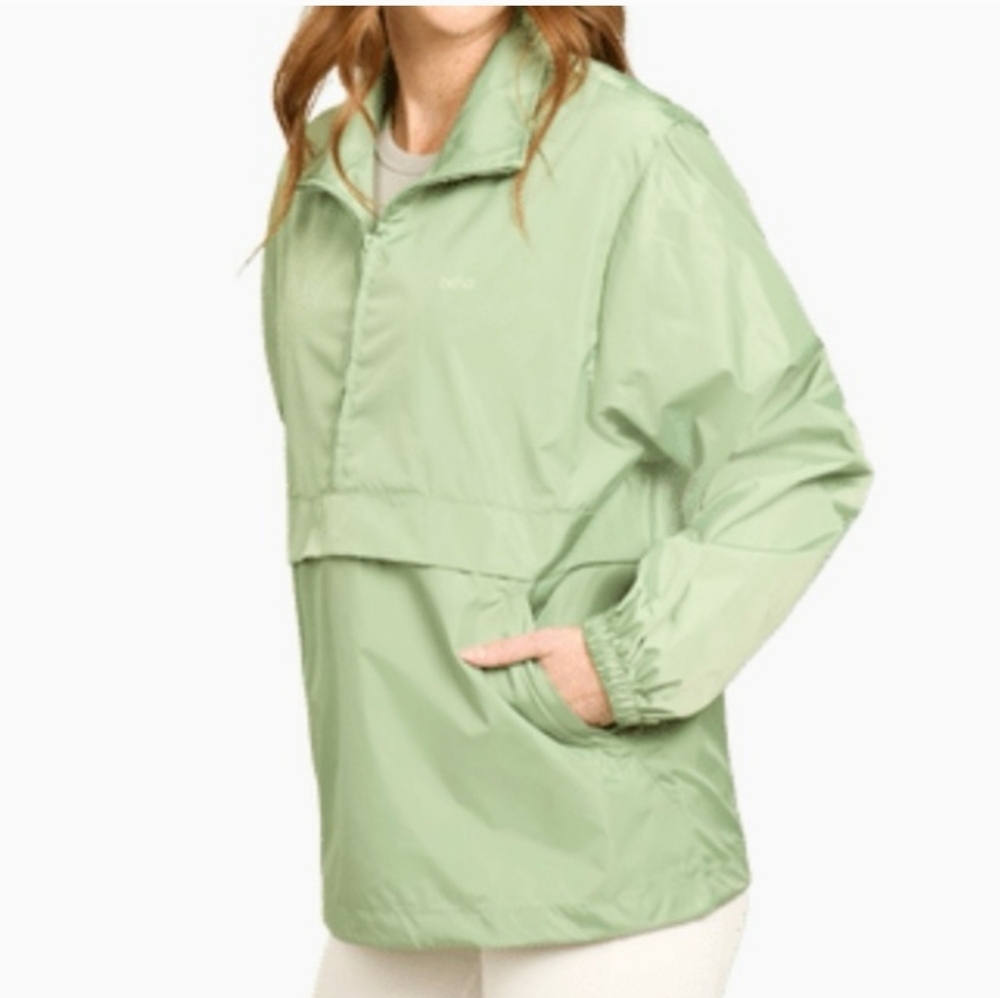 -Bala Bangles Green Windbreaker. L/XL